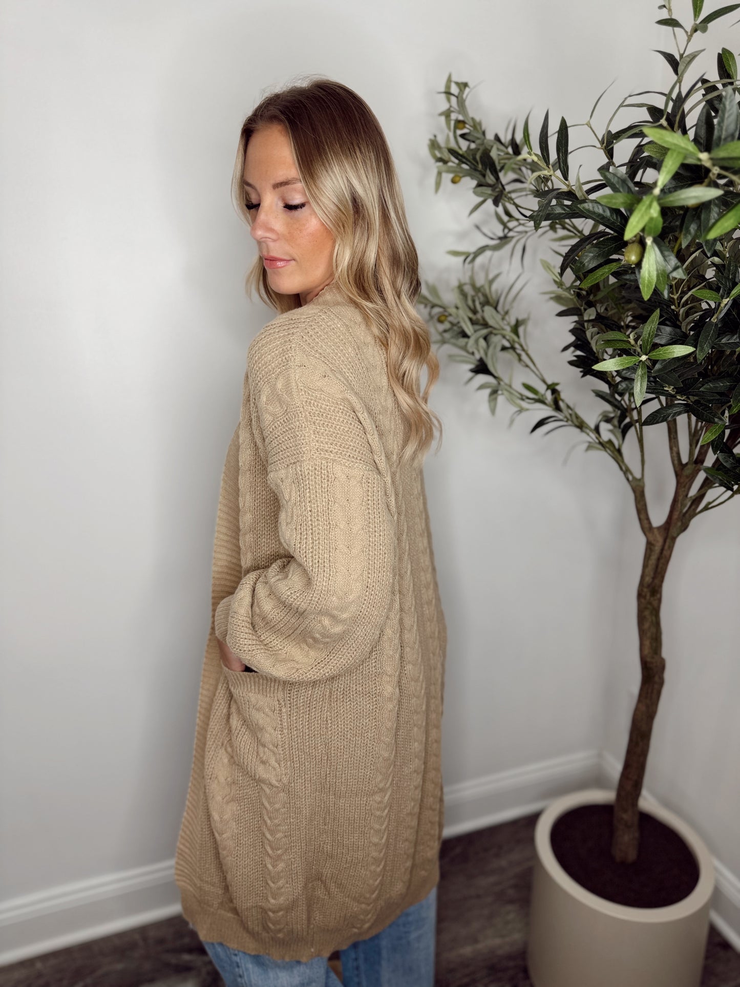 LONG CABLE KNIT CARDIGAN