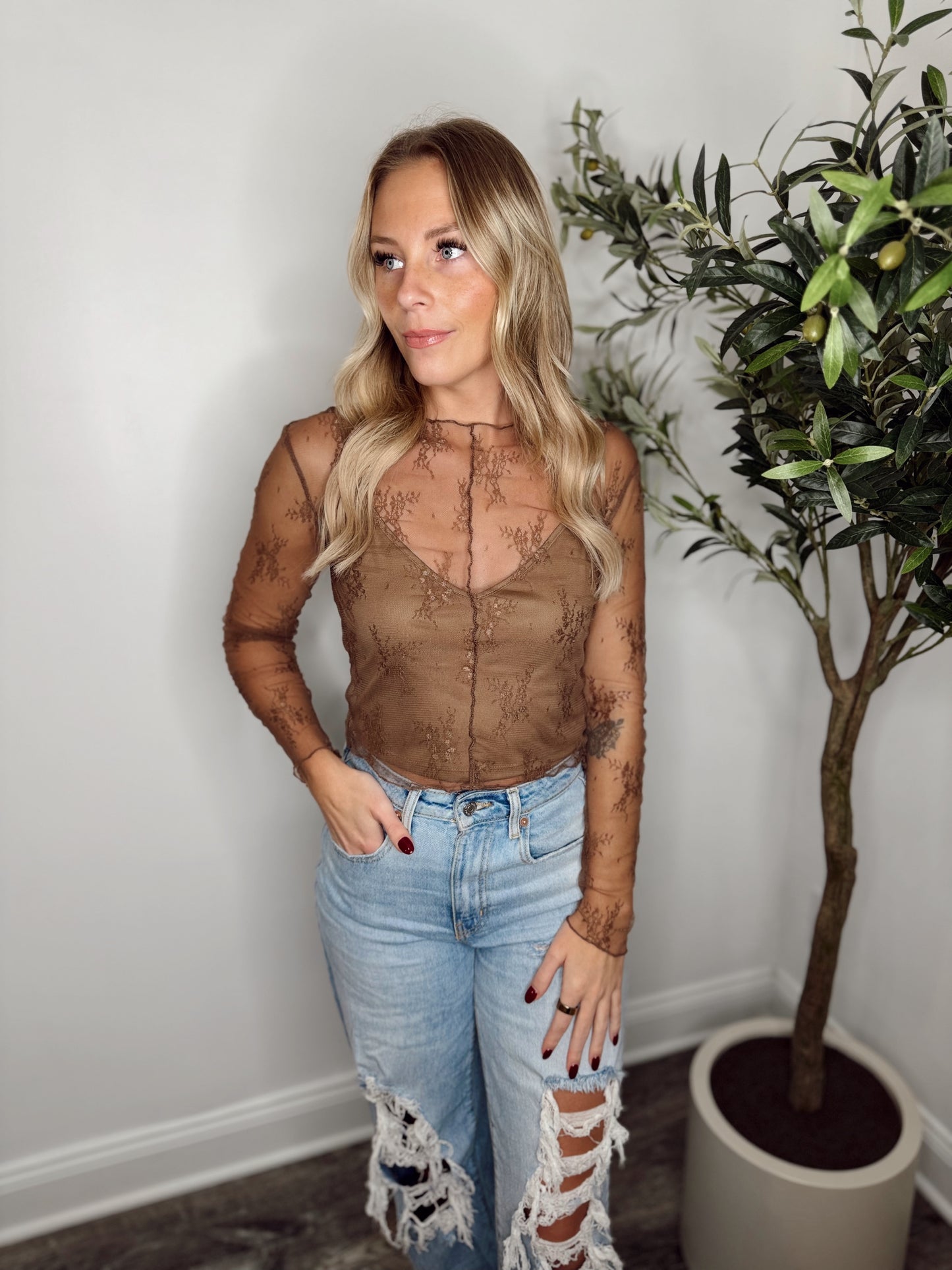 CHOCOLATE LACE LAYERING TOP