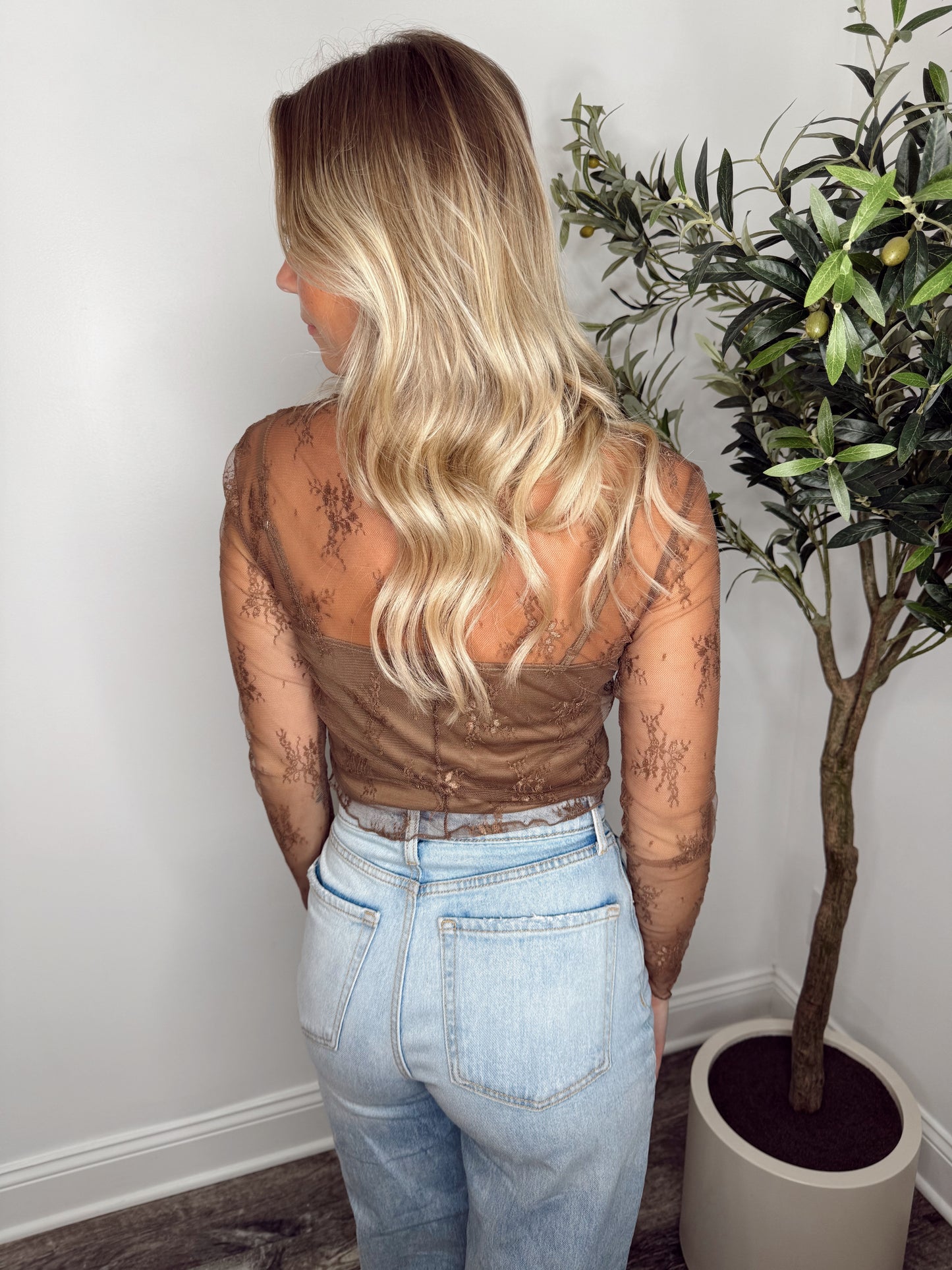 CHOCOLATE LACE LAYERING TOP