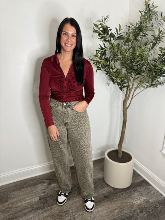 MERLOT COLLARED SLINKY TOP